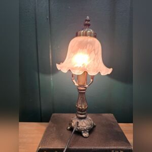 Tiffany Style Boudoir Bookshelf Accent Lamp Small Frosted White Glass Shade 14'H